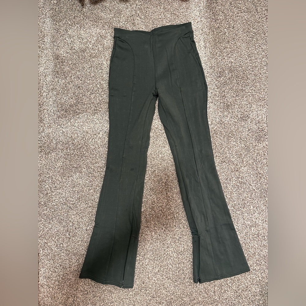 ALO Yoga green Flare Pants